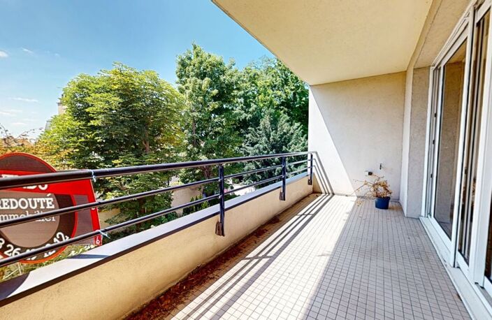 A VENDRE - BD PASTEUR - PONSARDIN - 2 CHAMBRES, BALCONS, GARAGE, — photo 5