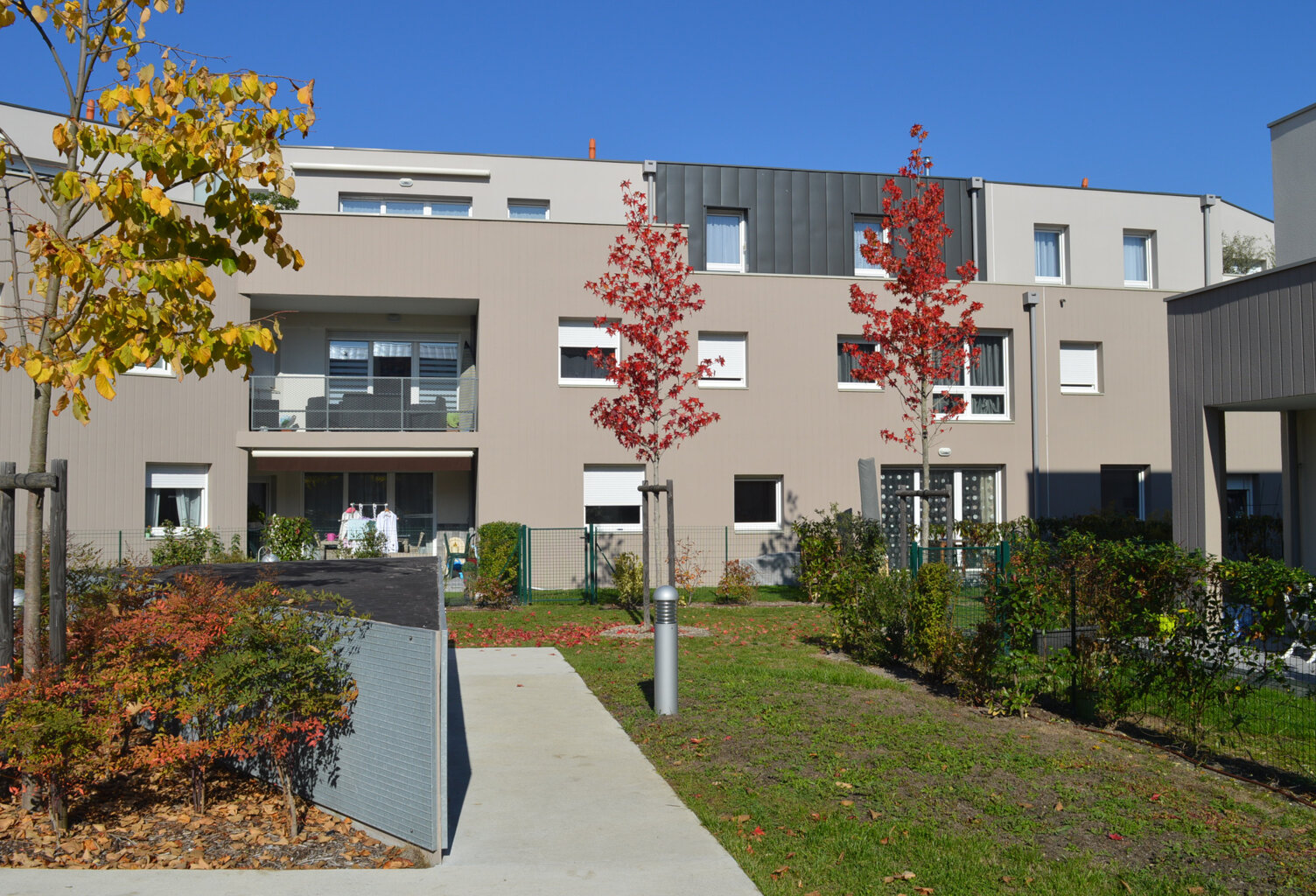 PESSAC - Monteil - X. Arnozan - Av. Pasteur - T3 (69m2) parf — photo 1