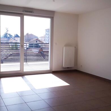 Appartement 2 pièces 731 €