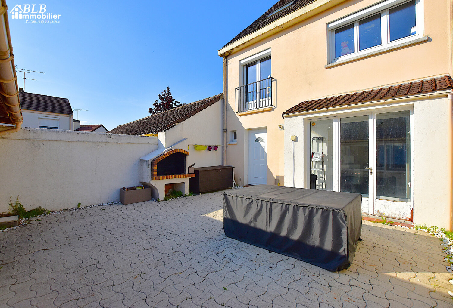 78310  Maurepas  Maison familiale type 'MAYFAIR' 4 chambres — photo 1
