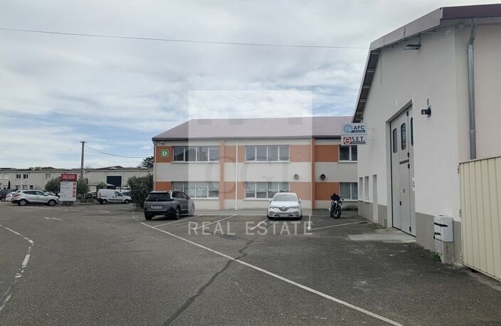 BUREAUX à LOUER — photo 3