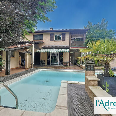 Maison 11 pièces 555000 €