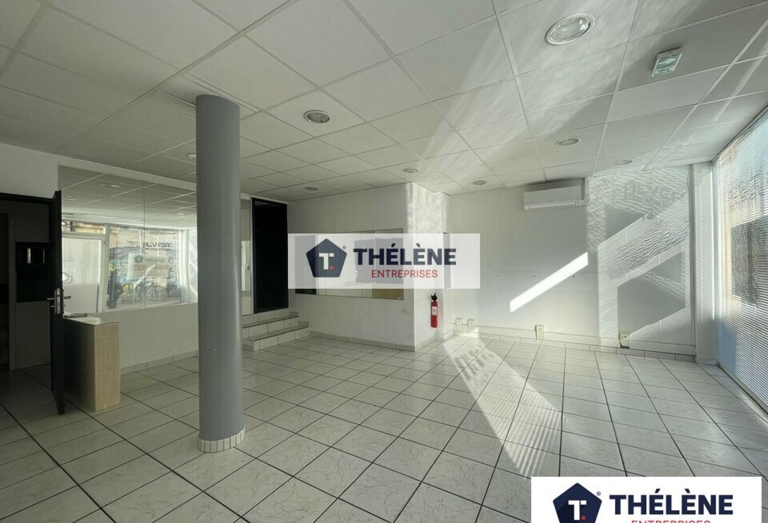 BUREAUX à VENDRE — photo 1