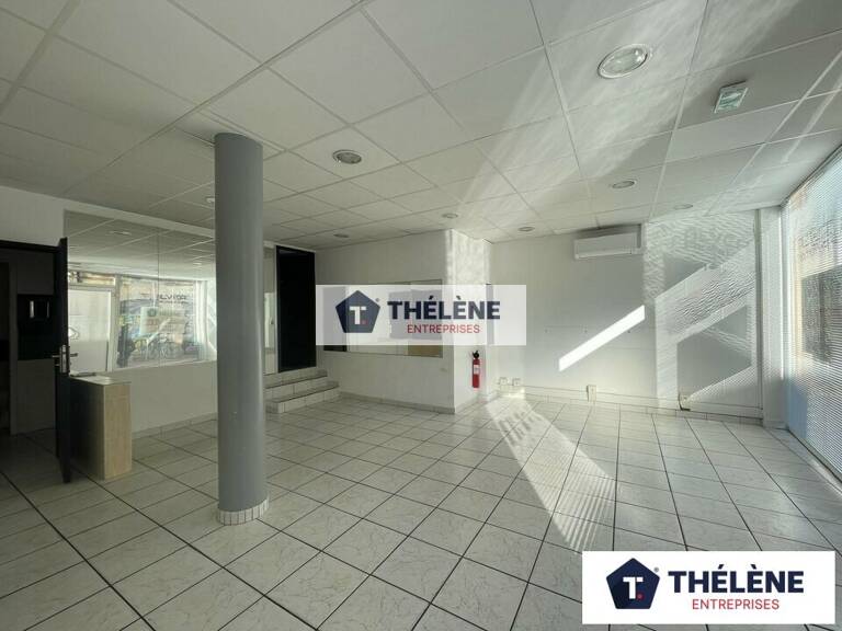 BUREAUX à VENDRE — photo 1