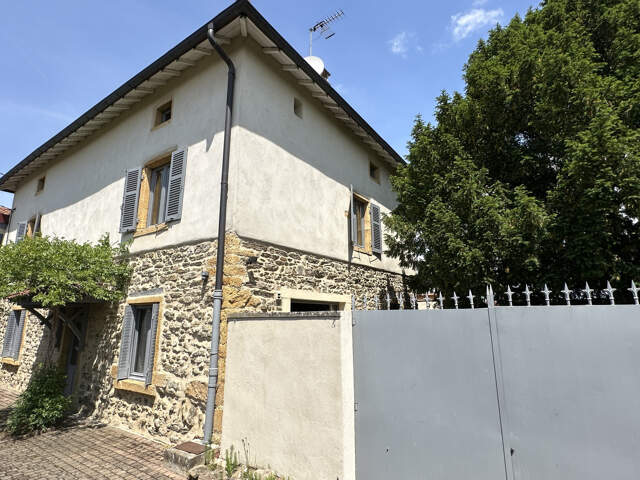 A VENDRE EN EXCLUSIVITE MAISON ANCIENNE  DE 205 M2 A FLEURIE — photo du bien