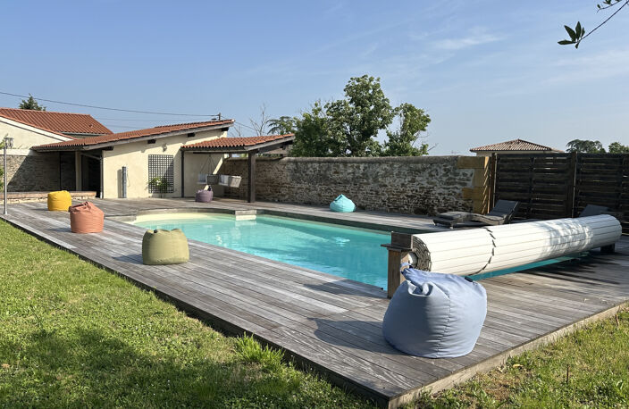 A VENDRE EN EXCLUSIVITE MAISON ANCIENNE  DE 205 M2 A FLEURIE — photo 3