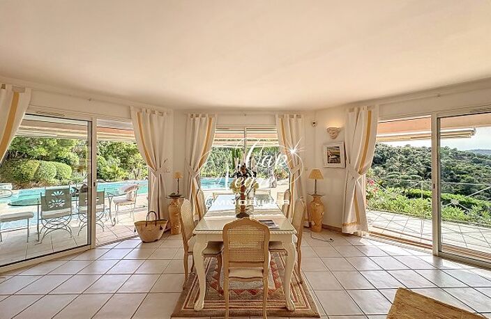 VILLA DE 171M² AU COEUR DE LA NATURE À VENDRE À VALCROS — photo 5