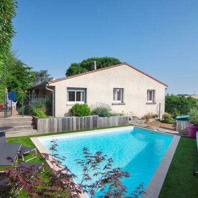 Maison 5 pièces 530304 €