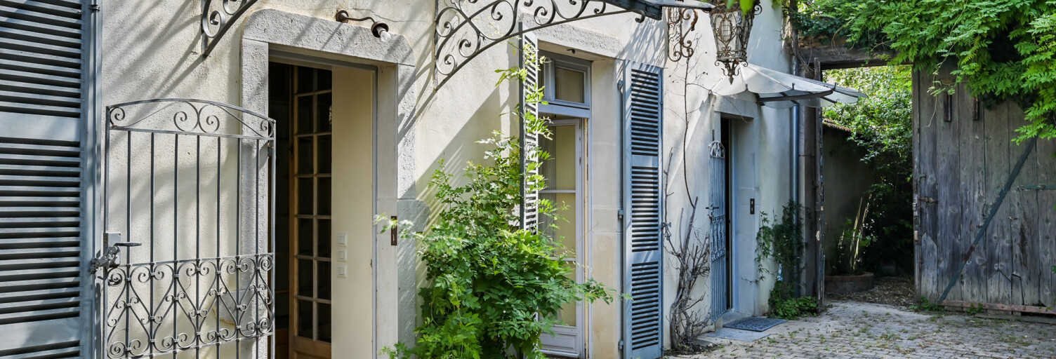 Maison 9 Pièces 359 m² à vendre à Genay (69730)