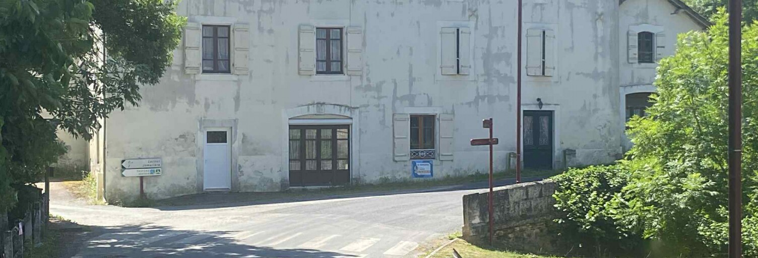 Maison 7 Pièces 265 m² à vendre à Javerlhac-et-la-Chapelle-Saint-Robert (24300)