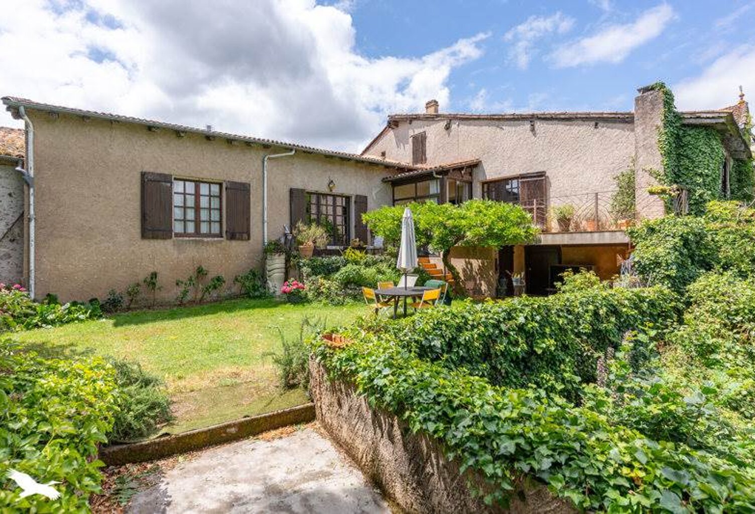 Maison de bourg de 7 pièces principales — photo 1