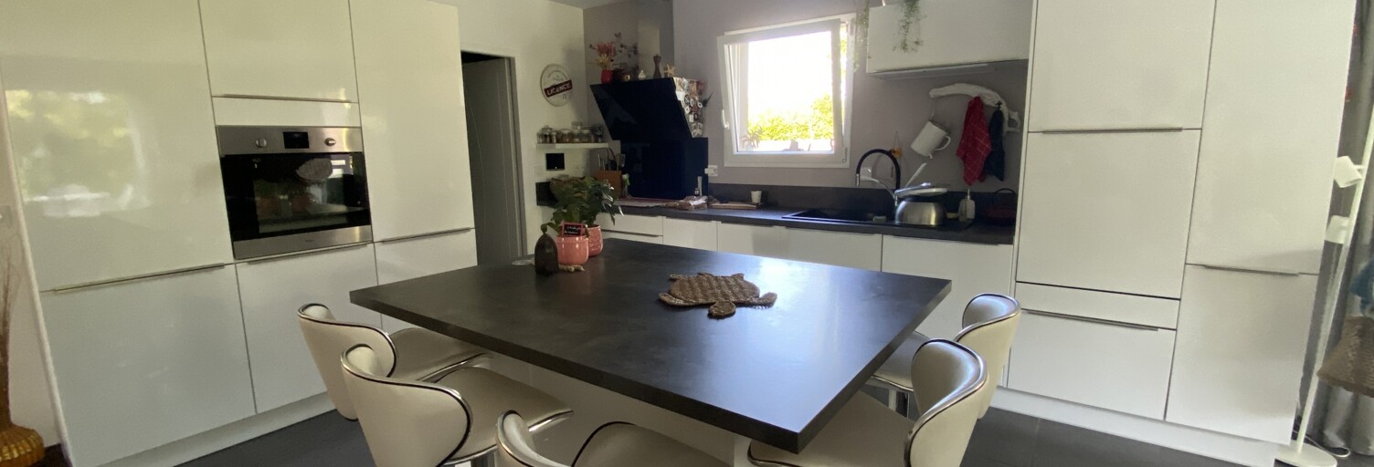 Maison 6 Pièces 112 m² à vendre à Izon (33450)