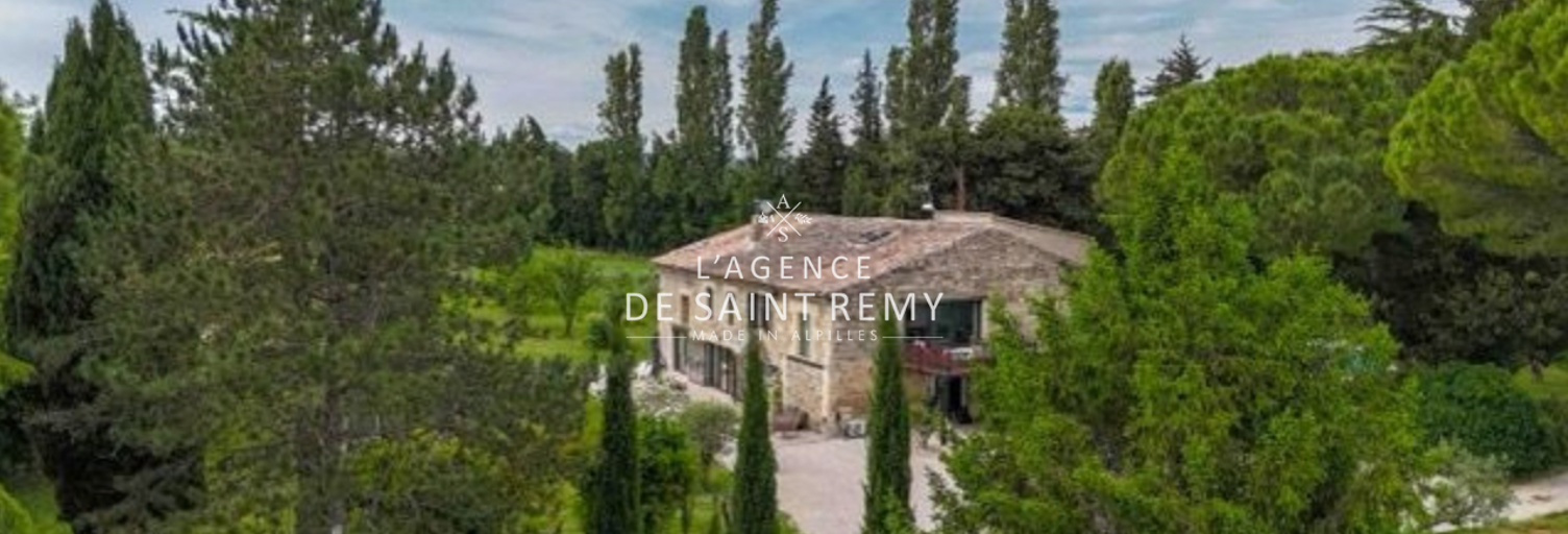 Maison  450 m² à vendre à Rognonas (13870)