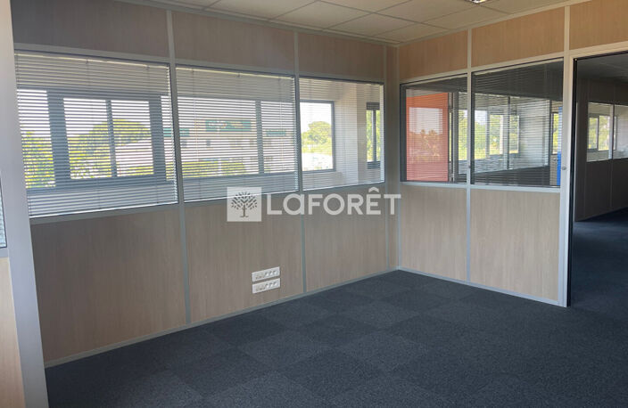 Bureaux Lattes 195 m2 — photo 5