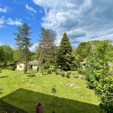 Commerce  649000 €