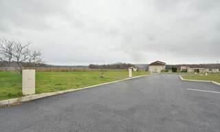 Terrain  301 m² à vendre à Meximieux (01800)