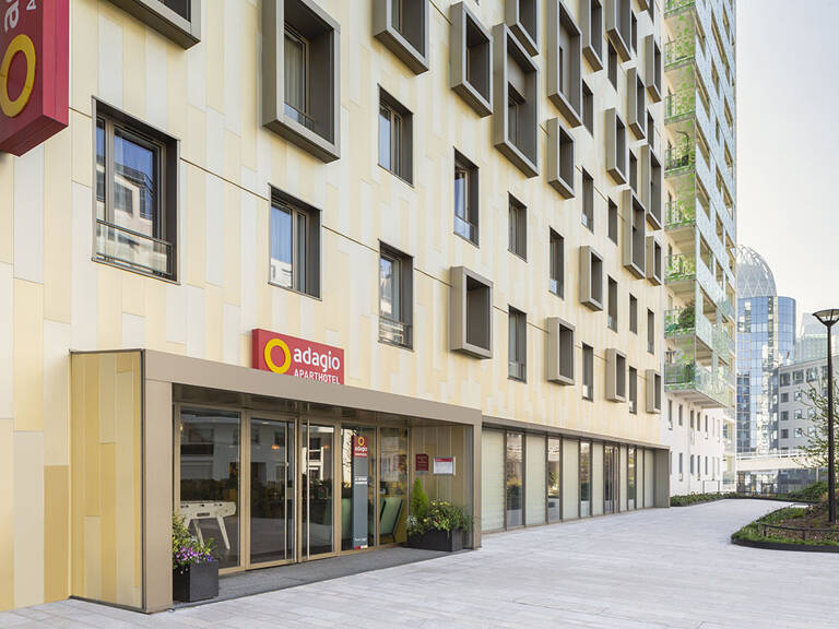 INVESTISSEMENT LMNP - STUDIO COURBEVOIE — photo 1
