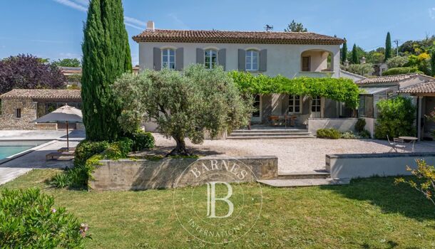 Villa / Maison 13 pièces  à vendre Aix-en-Provence 13100