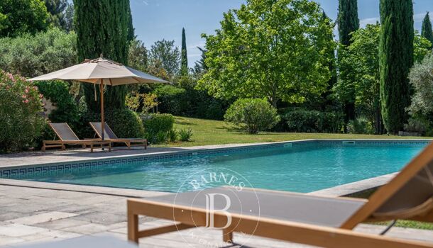 Villa / Maison 13 pièces  à vendre Aix-en-Provence 13100