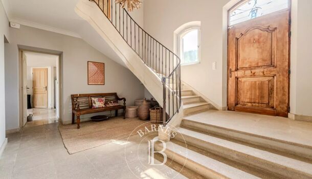 Villa / Maison 13 pièces  à vendre Aix-en-Provence 13100