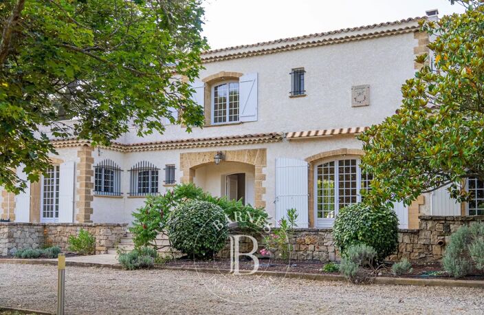 AIX EN PROVENCE - PROCHE CENTRE VILLE - MAISON FAMILIALE 250M2 - — photo 3