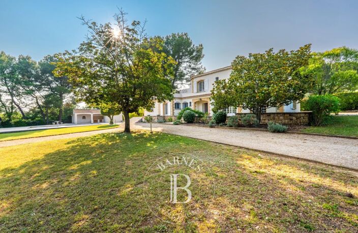 AIX EN PROVENCE - PROCHE CENTRE VILLE - MAISON FAMILIALE 250M2 - — photo 5