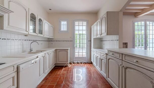 Villa / Maison 7 pièces  à vendre Aix-en-Provence 13090