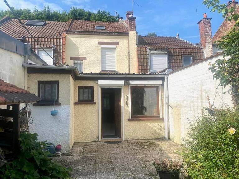 Maison ancienne à rénover +Garage 75m2 SECTEUR CHATEAU — photo 1