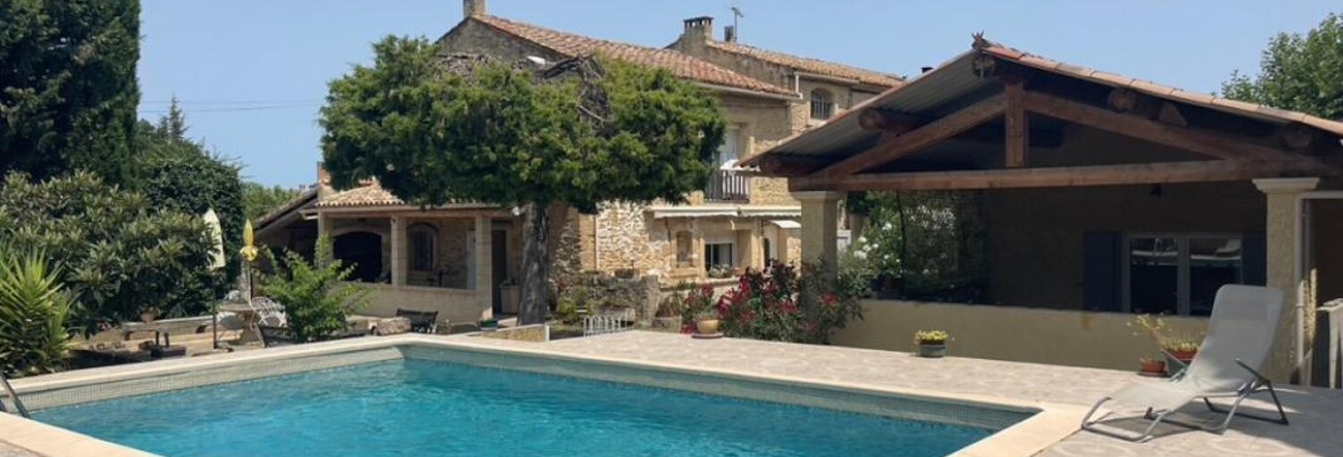 Maison 8 Pièces 218 m² à vendre à Taillades (84300)