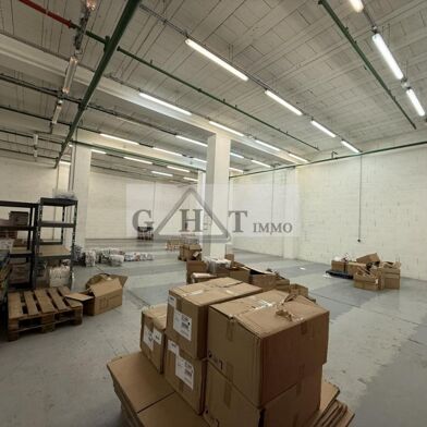 Local industriel  1090000 €