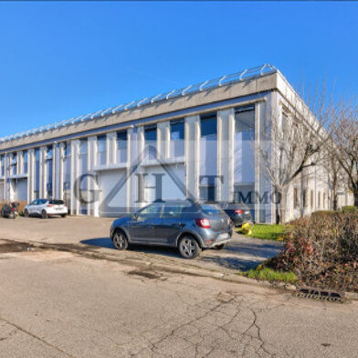 Local industriel  12458 €