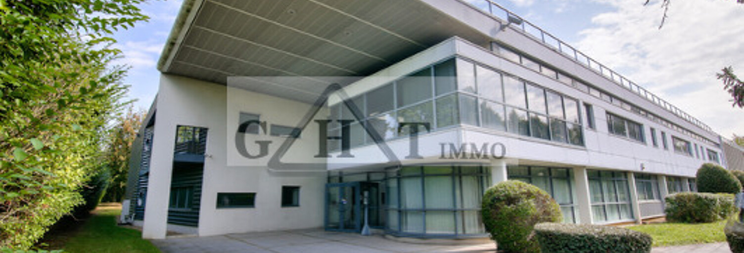 Local industriel  3384 m² à louer à Tremblay-en-France (93290)