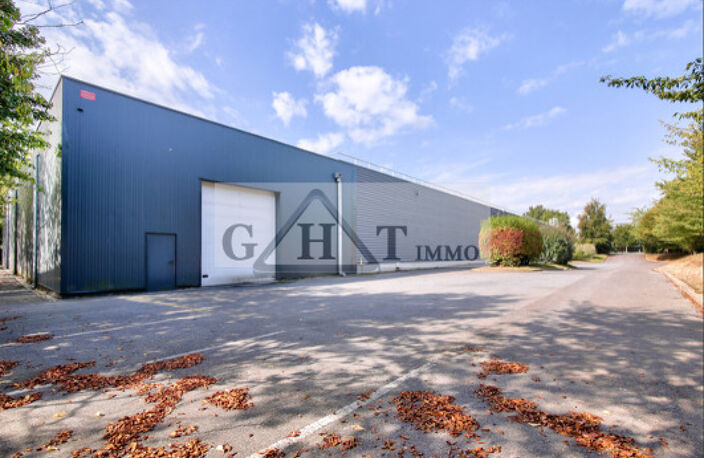 Entrepot à la location de 3 384 m² — photo 3