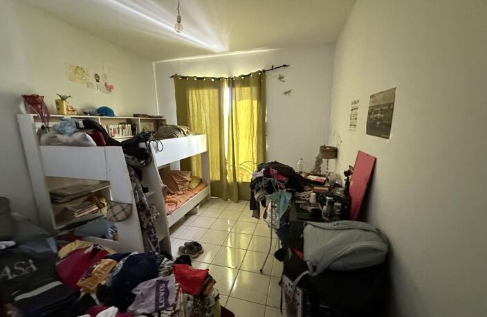 À Saint-Denis, appartement F3 de 86 m2 avec Grande terrasse — photo 4