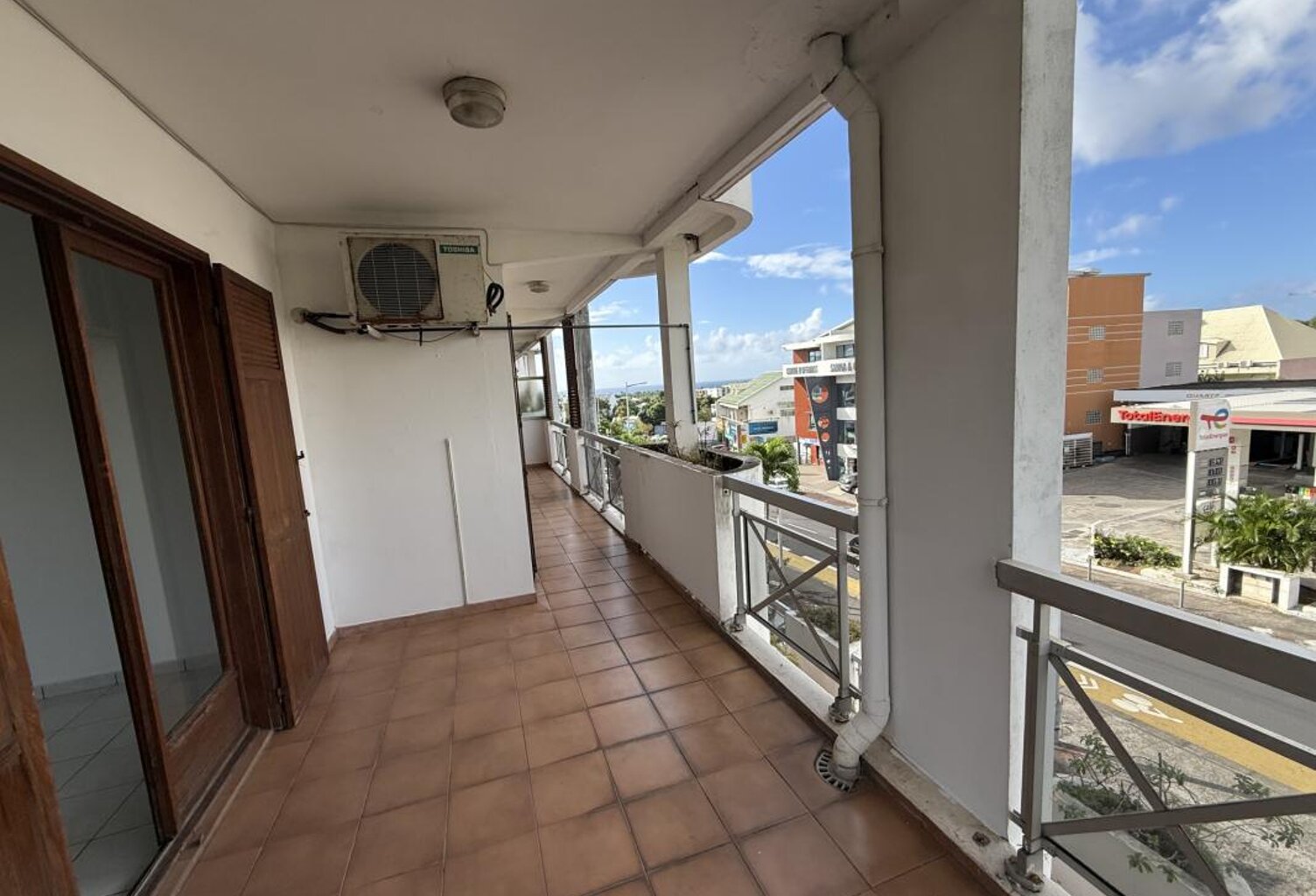 À Saint-Denis, appartement F3 de 61 m2 avec grande terrasse — photo 1