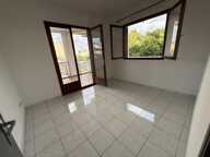 À Saint-Denis, appartement F3 de 61 m2 avec grande terrasse — photo 3