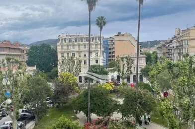 Appartement  1300 €