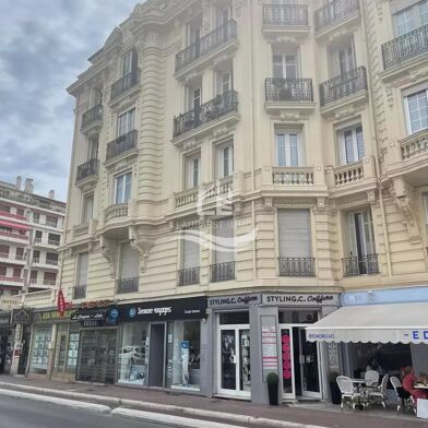 Appartement  1300 €