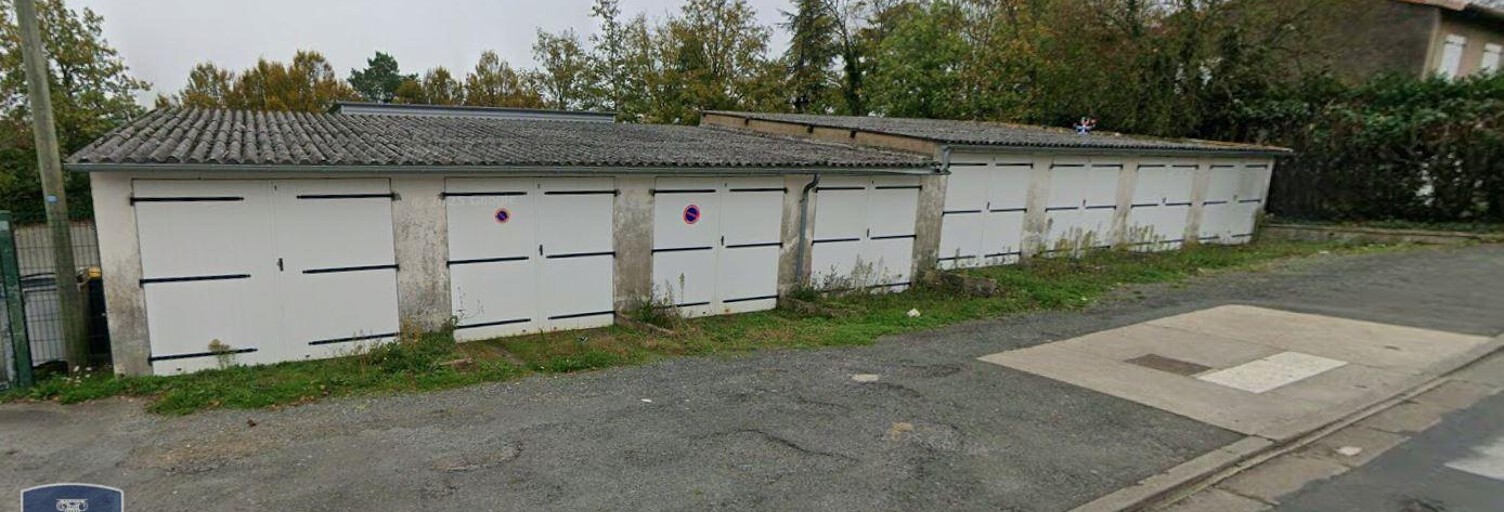 Garage   m² à louer à Poitiers (86000)