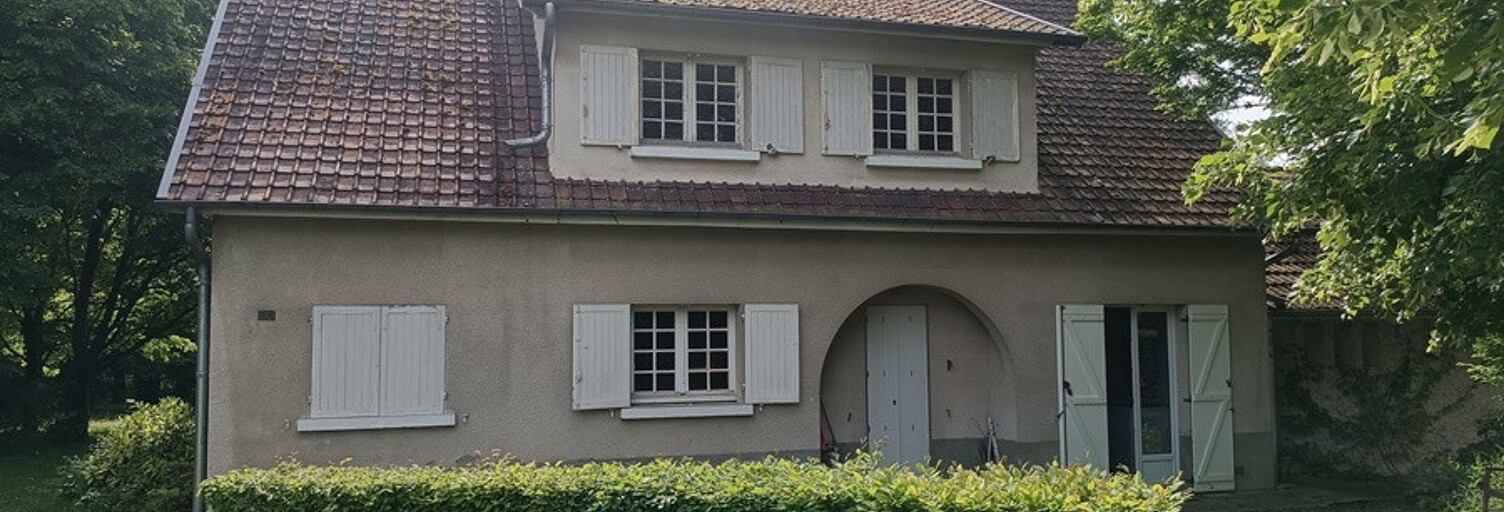 Maison 10 Pièces 177 m² à vendre à La Guerche-sur-l'Aubois (18150)