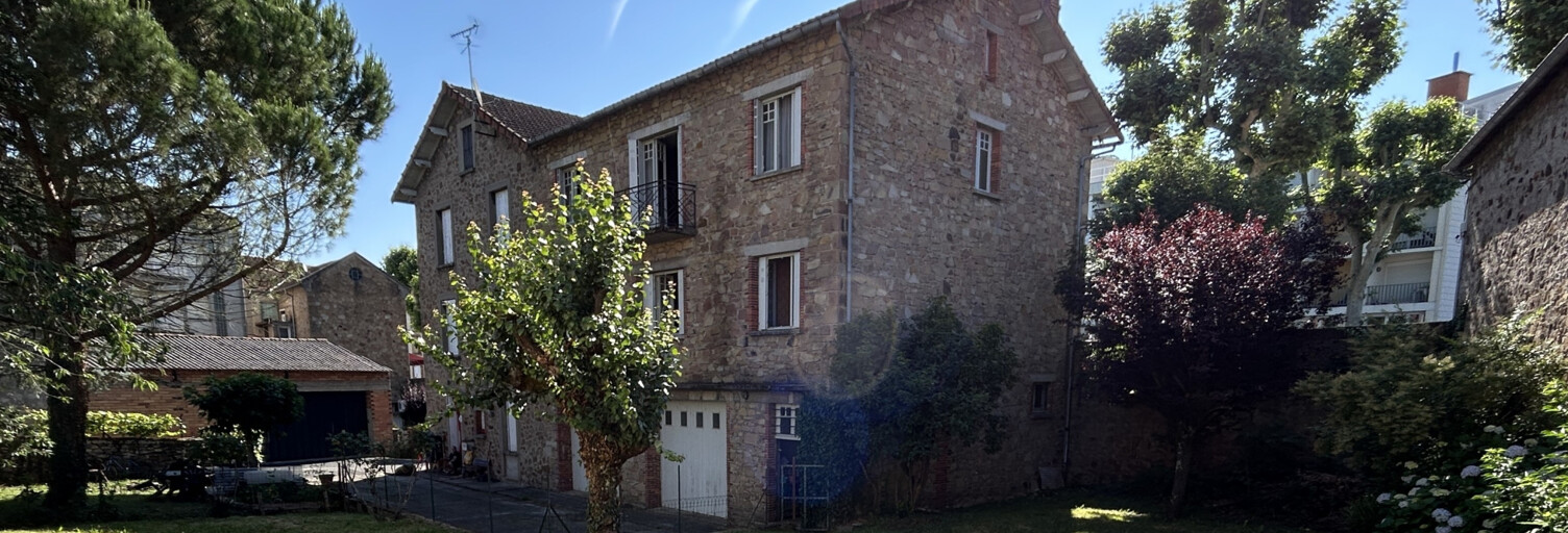 Maison 8 Pièces 194 m² à vendre à Carmaux (81400)