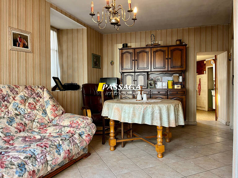 A VENDRE - Maison en pierres de type 3 avec dépendance - CAMPAGNAC — photo 1
