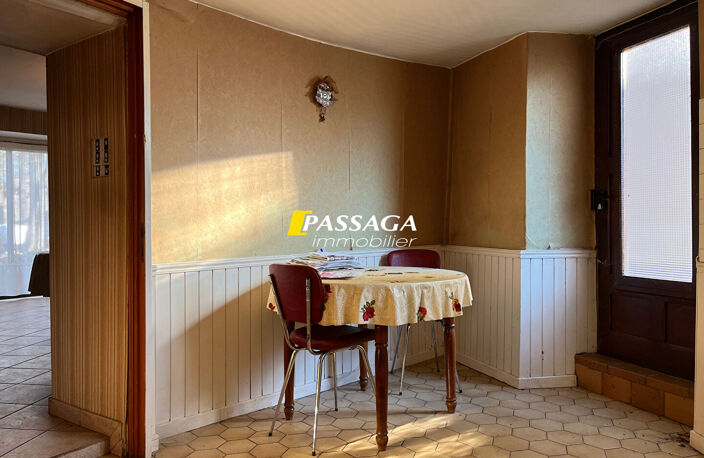 A VENDRE - Maison en pierres de type 3 avec dépendance - CAMPAGNAC — photo 3