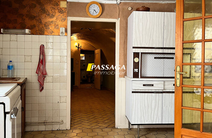 A VENDRE - Maison en pierres de type 3 avec dépendance - CAMPAGNAC — photo 4