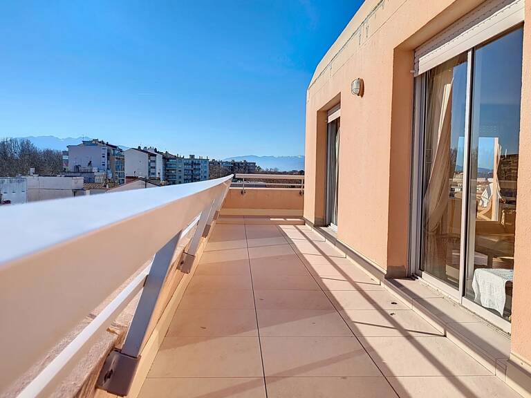 Perpignan palais des congrès dernier étage terrasse garage en plus — photo 1
