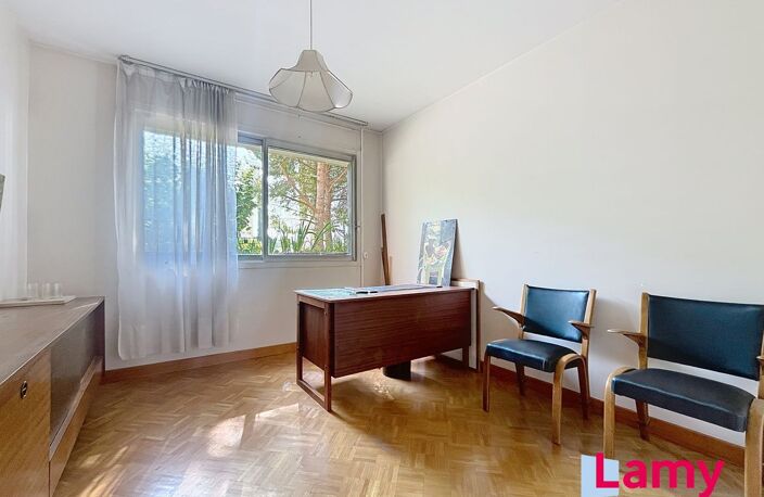 T3 avec balcons + cave — photo 3