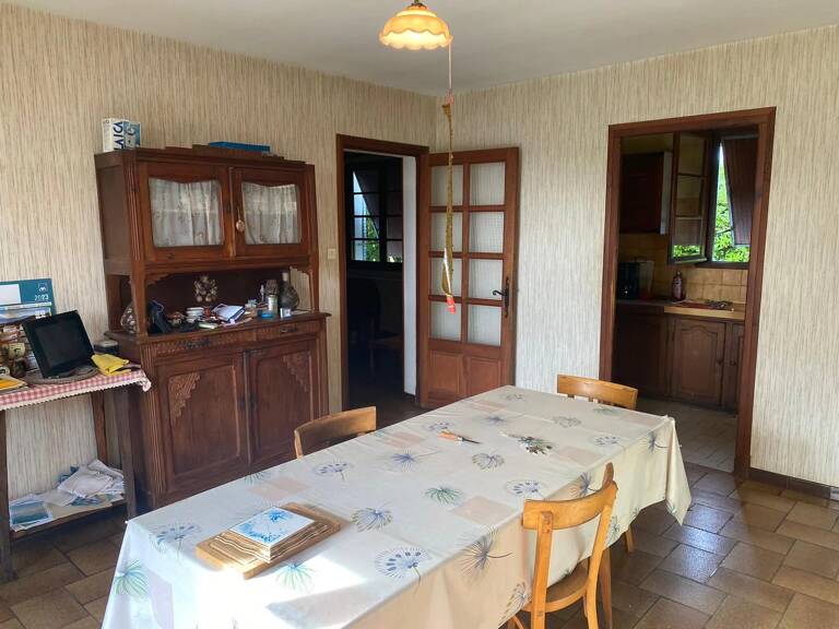 Maison Familiale Type 7 avec Grange et Terrain — photo 1