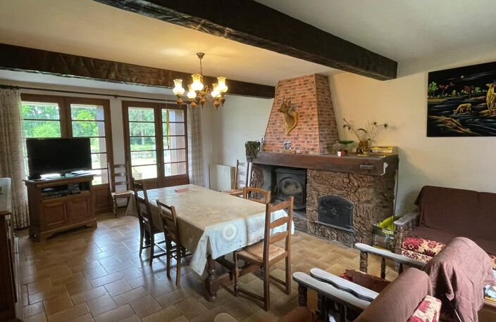 Maison Familiale Type 7 avec Grange et Terrain — photo 4