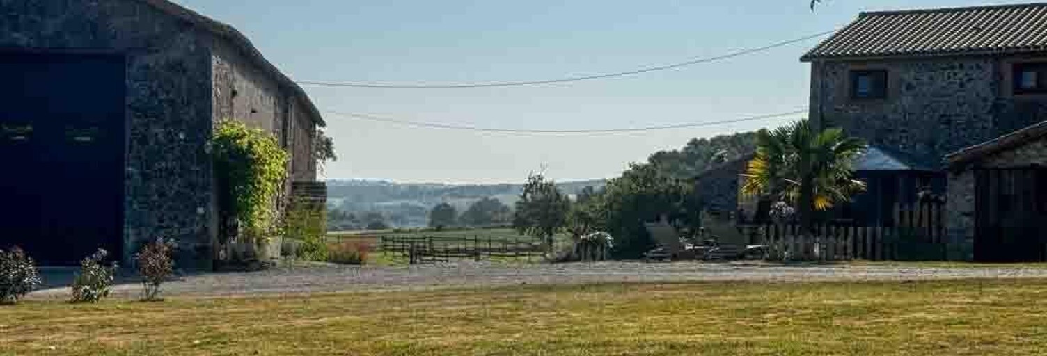 Maison 12 Pièces 370 m² à vendre à Sèvremont (85700)