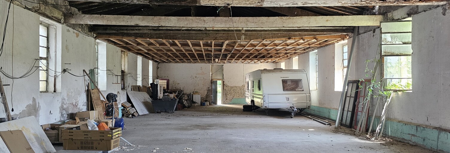 Immeuble  600 m² à vendre à Aouste-sur-Sye (26400)